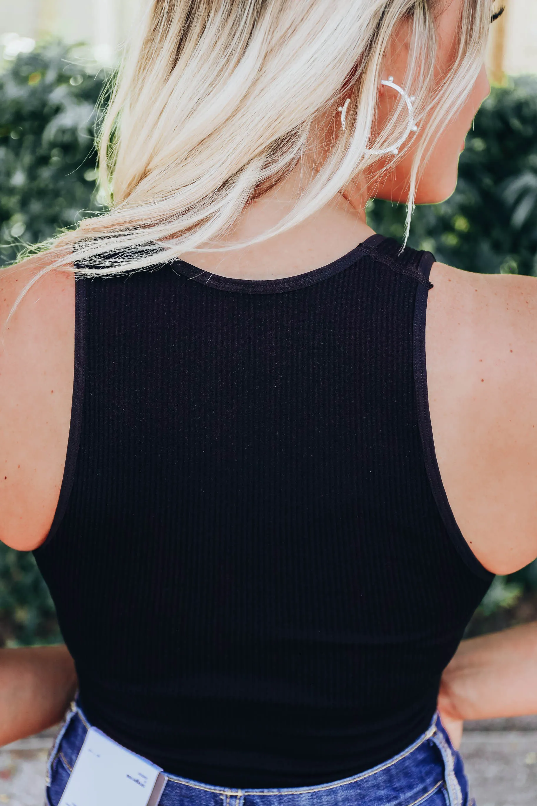 Sculptured Silhouette Crop Top - Black